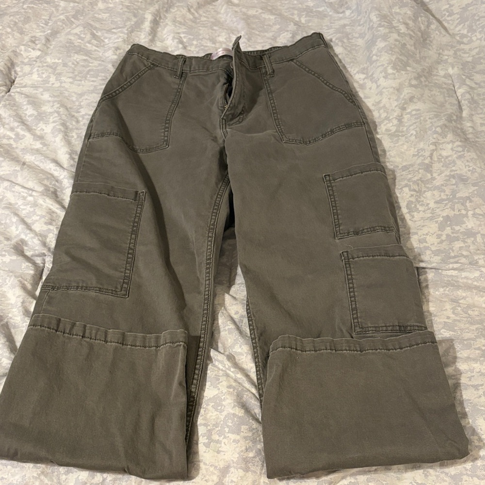 No Boundaries Women’s GreenCargo Pants L.